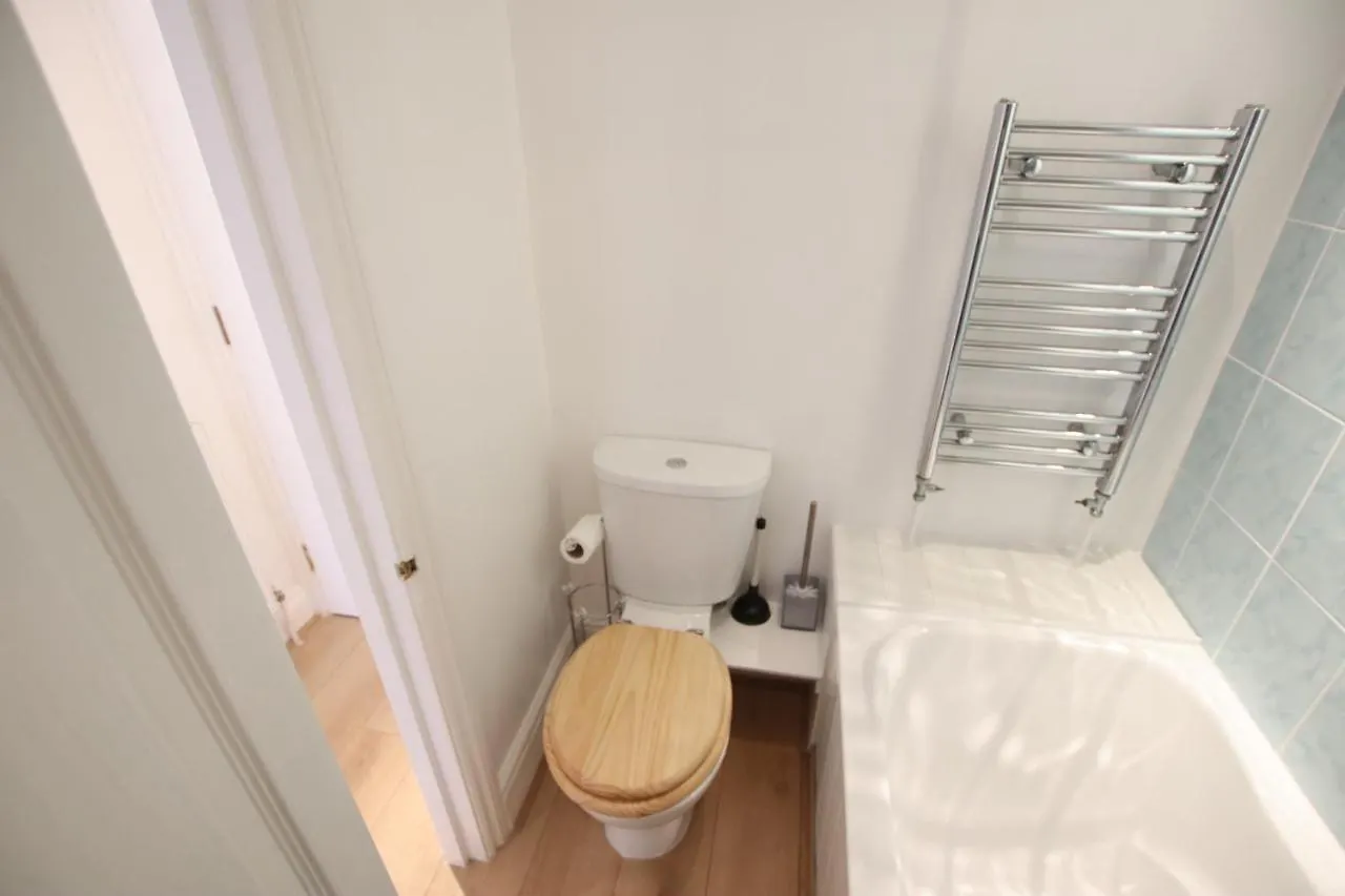 Contemporary 2 Bed Flat In Bristol, Free Parking! Apartment United Kingdom
